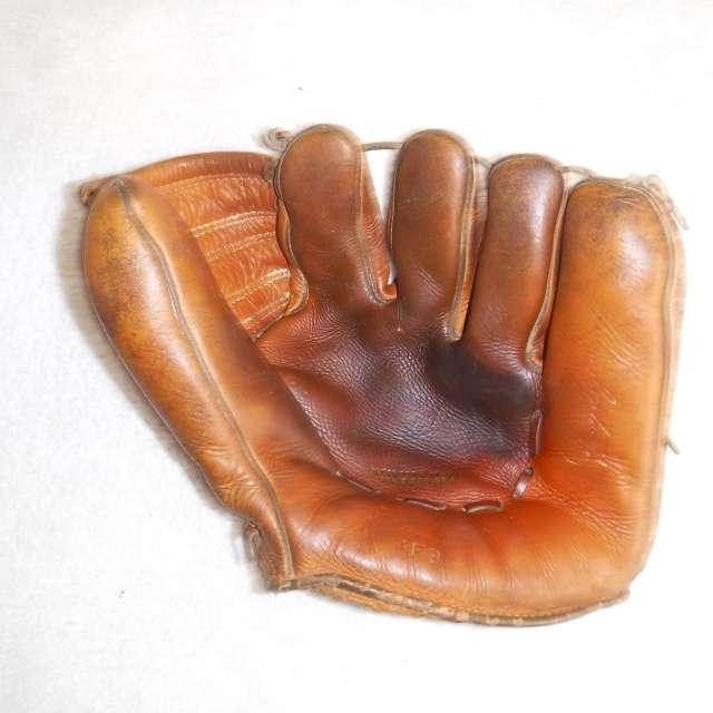 Jonny Logan TruPlay 4F8 Front