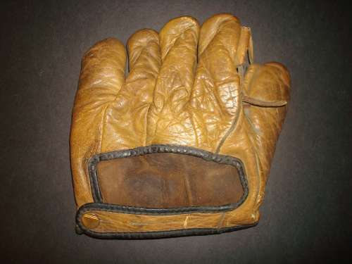 Lon Warneke Junior Model 100 Back
