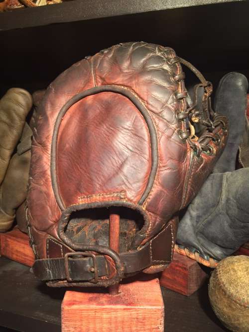 George Sisler Treman & King Cayuga GS Basemitt Back