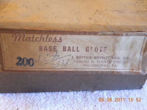 Matchless 200 Basemitt Box