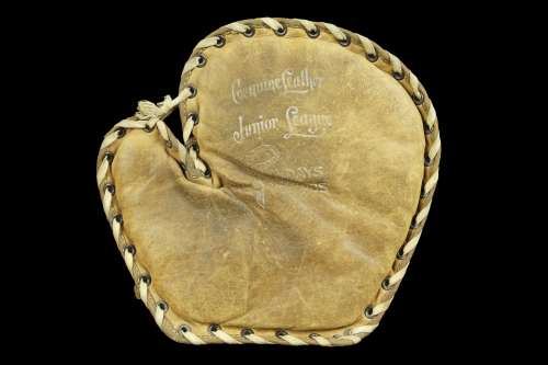 Playdays 62-905 Basemitt Front