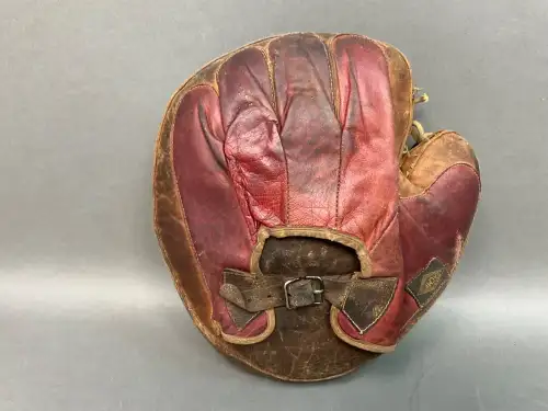 Acme Catchers Mitt Back