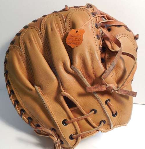 Bill Dickey Worthington Catchers Mitt Back