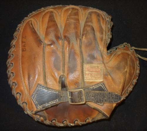 Leacock Catchers Mitt Back