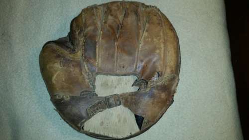 Patched Pocket Buckle Web Catchers Mitt Lefty Back