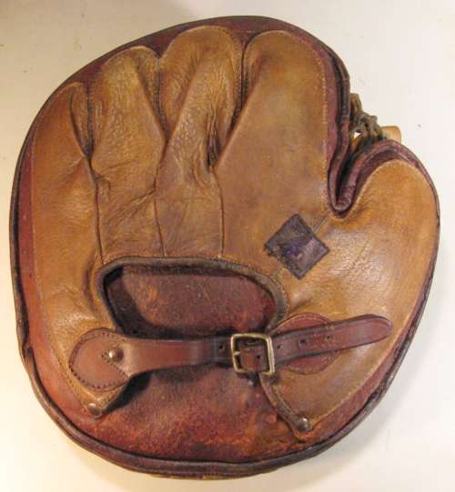 Peerless Catchers Mitt Back