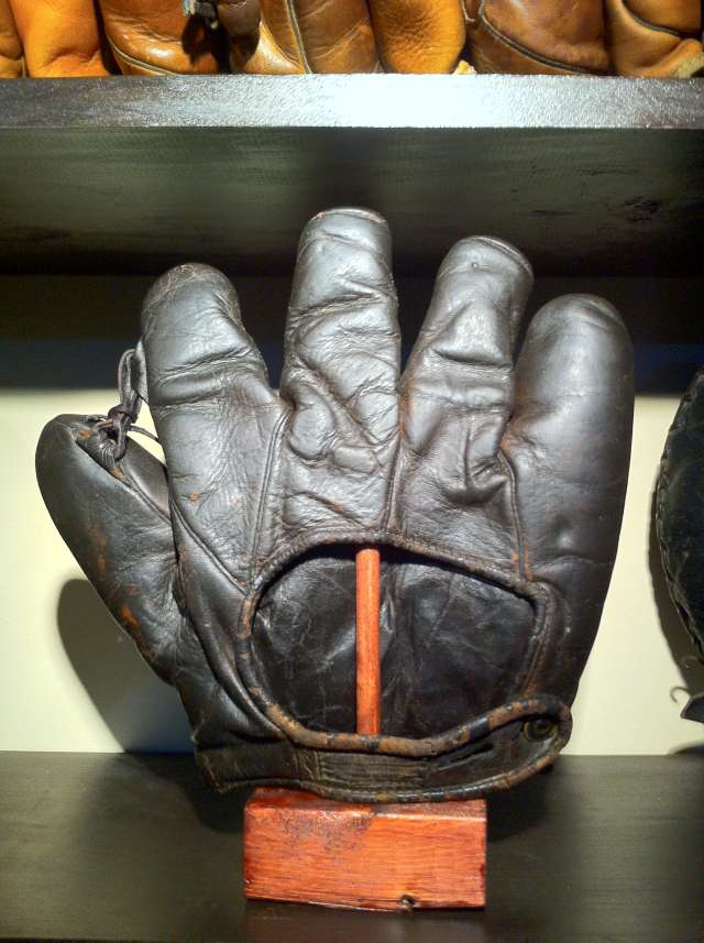 Treman King and Co. Lefty Back