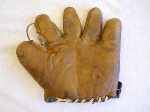 Ernie Wingard Pennant Front