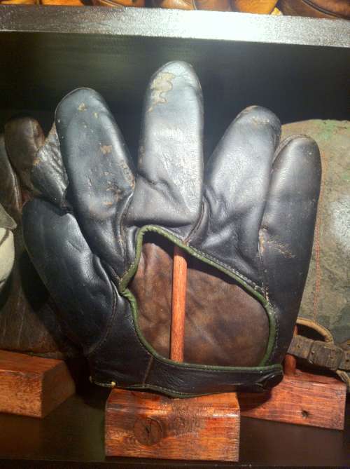 Pennant 1 Inch Web Black Lefty Back