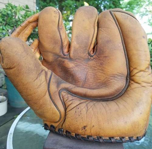 Brown's Sports and Cycle Co. 3 Finger Front