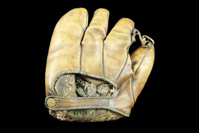 Carl Mays Goldsmith 68 3 Finger Back