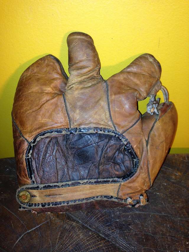 Chas. Red Ruffing Wilson Back