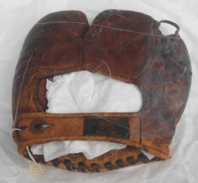 Johnny Evers D&M G76 Two Finger Back