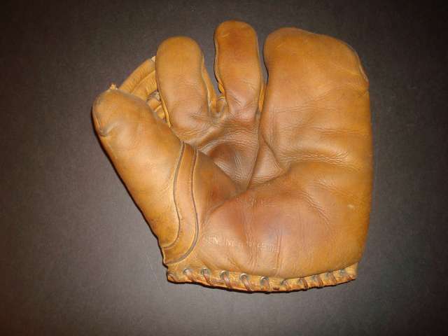 Goldsmith 3 Finger Front