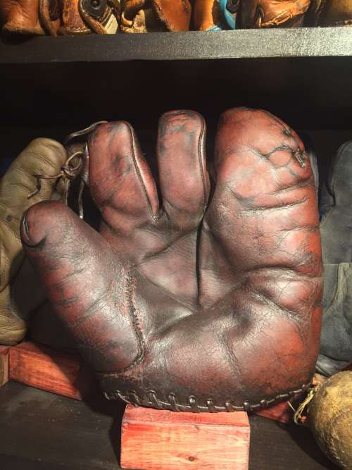 Howard Ehmke D&M 3 Finger Front