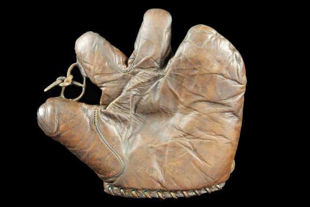 Jesse Haines JC Higgins 1668 3 Finger Front