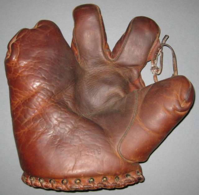 Jesse Haines JC Higgins 1669 Lefty Front