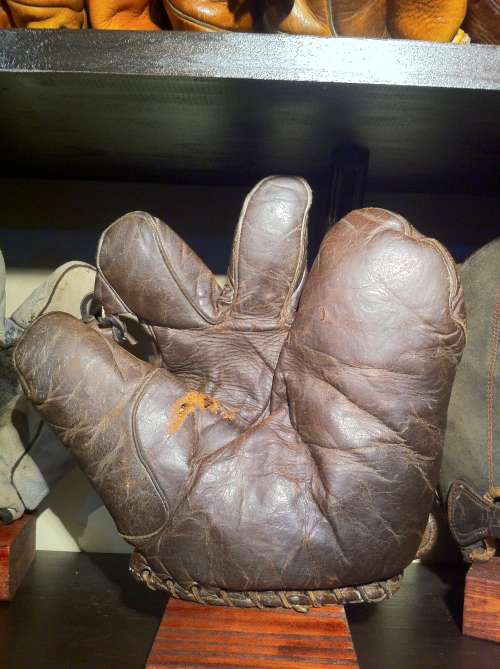 Jesse Haines JC Higgins 3 Finger Front