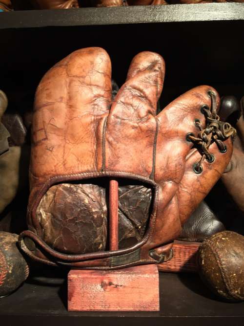 Jimmy Dykes Reach 3 Finger Back