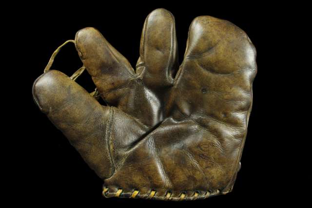 Jimmy Dykes Reach 3 Finger Front