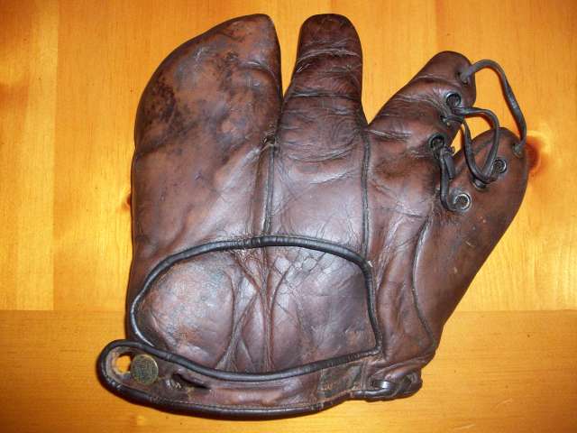Lloyd Waner Spalding Three Finger Back