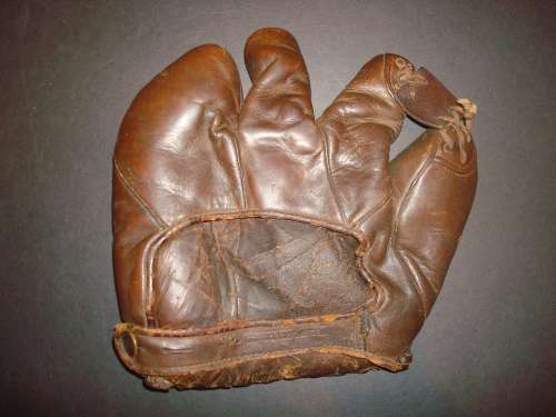 Rogers Hornsby Wilson 632 Back