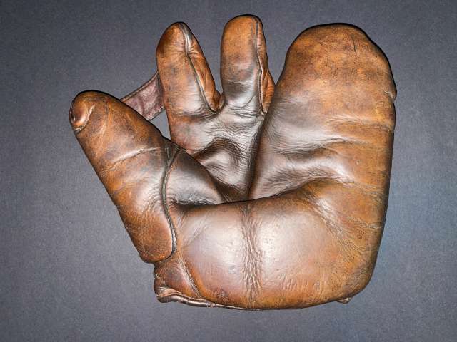 Walter Duster Mails Rawlings 3F Front