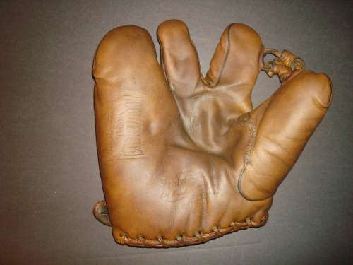 Woody English Stall & Dean 8055 Front