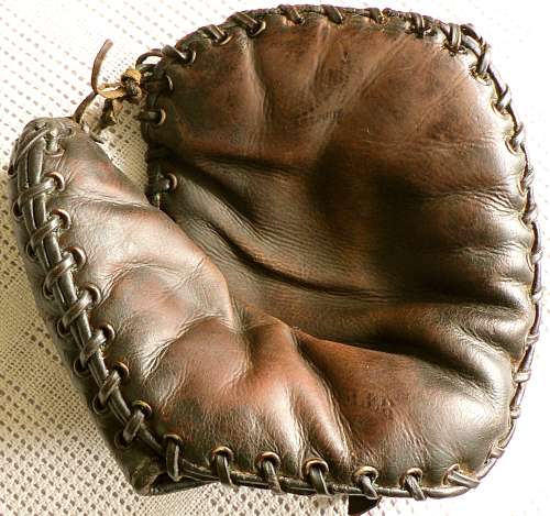George Sisler Rawlings Basemitt Front