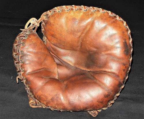 Rawlings Koney Basemitt Front