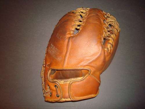 Tony Lupien Rawlings T90 Basemitt Back