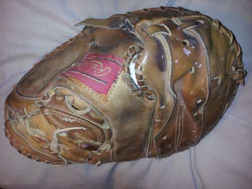 Johnny Bench Rawlings Heart of the Hide Catchers Mitt Back