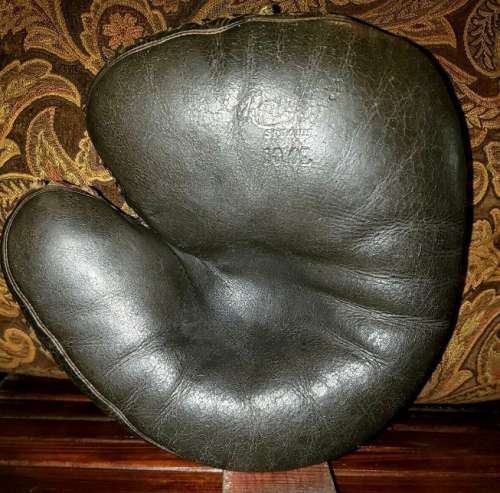 Rawlings 10 OL Catchers Mitt Front