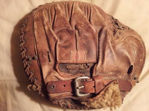 Rawlings Buckle Back Catchers Mitt Back