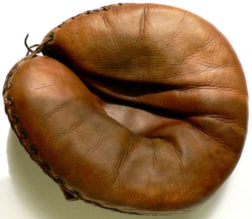 Rawlings Catchers Mitt Front