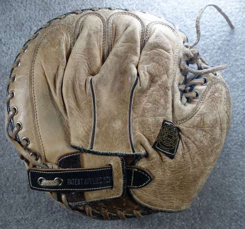 Reach Blonde Catchers Mitt Back
