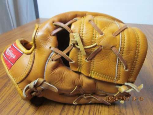 Eddie Mathews Rawlings EM Back