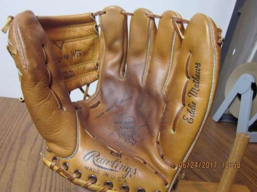 Eddie Mathews Rawlings EM Front