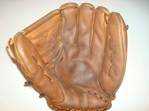 Eddie Mathews Rawlings EM Heart of the Hide Front