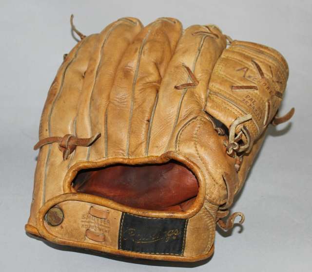 Harvey Haddix Rawlings HH Back