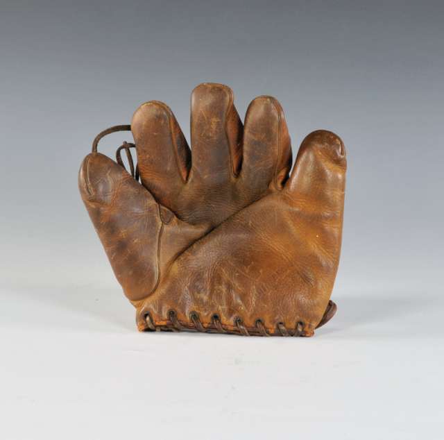 Pepper Martin Rawlings 400 Front