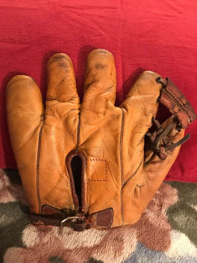 Pepper Martin Rawlings 400V Back