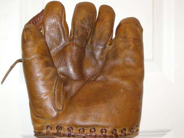 Pepper Martin Rawlings 400V Front