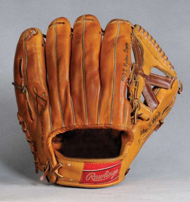 Rawlings Big 8 Back