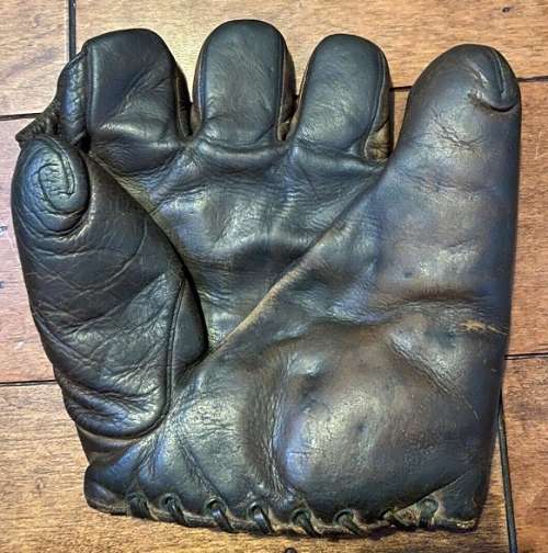 Rawlings Short Finger Glove Front