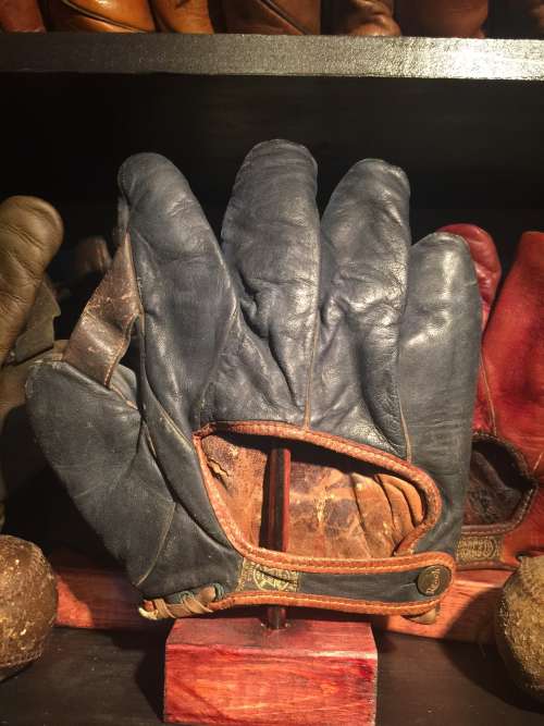 A.J. Reach 72 1 Inch Web Lefty Back