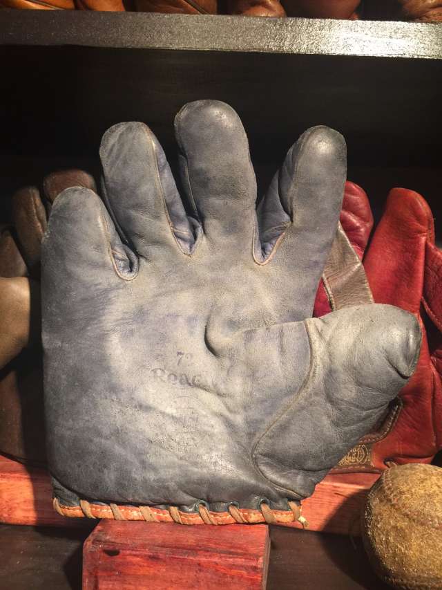 A.J. Reach 72 1 Inch Web Lefty Front