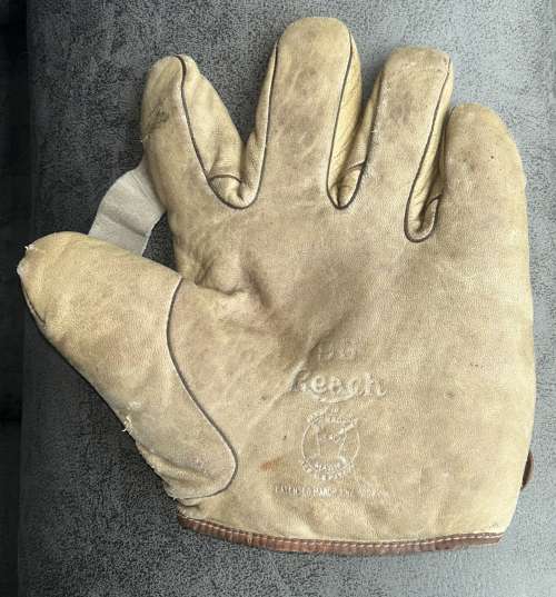 A. J. Reach 9G 1 Inch Web Front