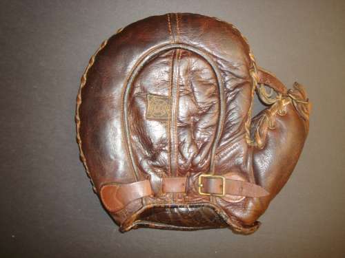 A.J. Reach Professional 3BG Basemitt Back