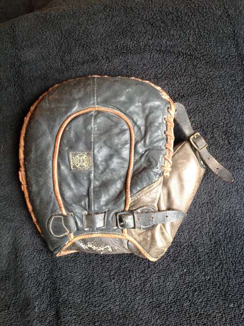 Reach 4P Basemitt Back